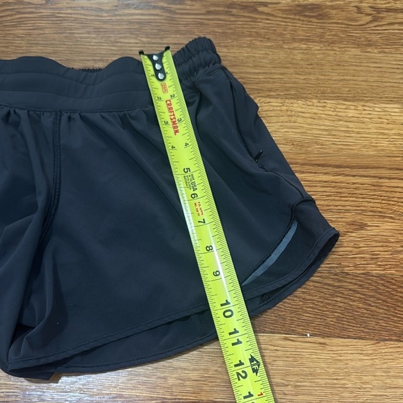 Lululemon Hotty Hot Short II Long 4" Black Size 6 Tall - Picture 12 of 13
